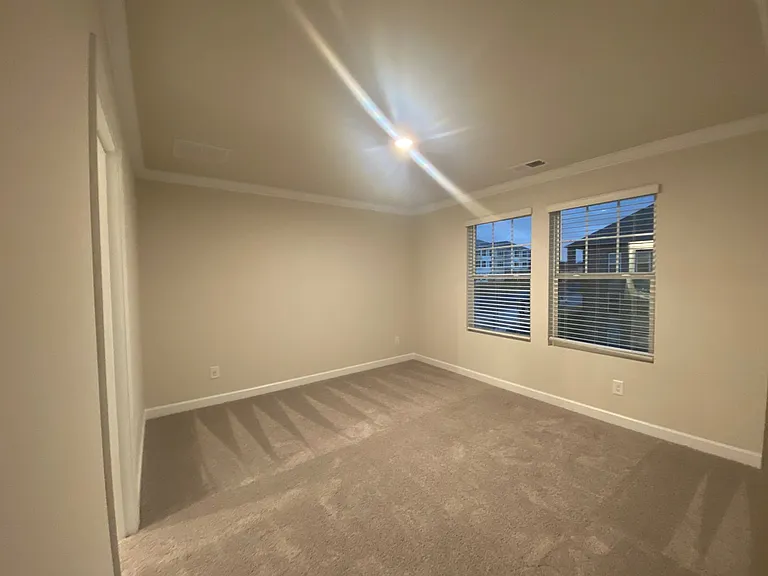 3762 Memorial Pkwy — Photo 30