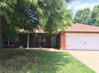 3384 W Vassar St, Fayetteville, AR 72704