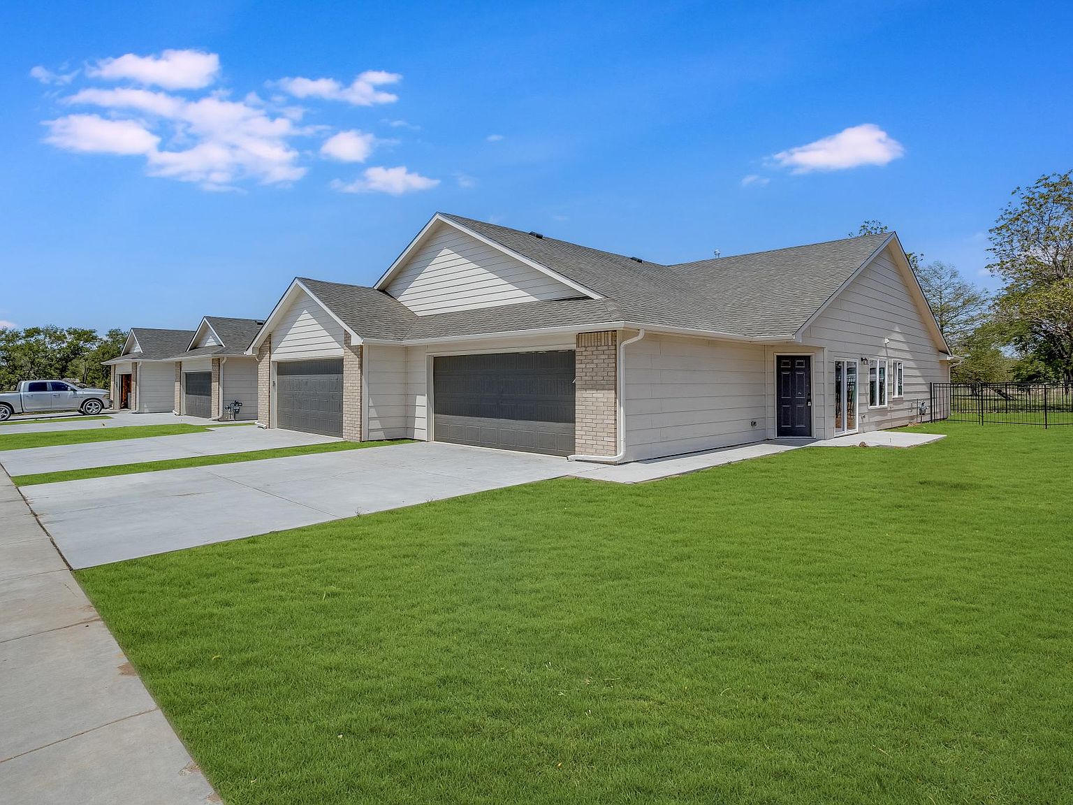 4337 N Sandplum St, Wichita, KS 67205 Zillow