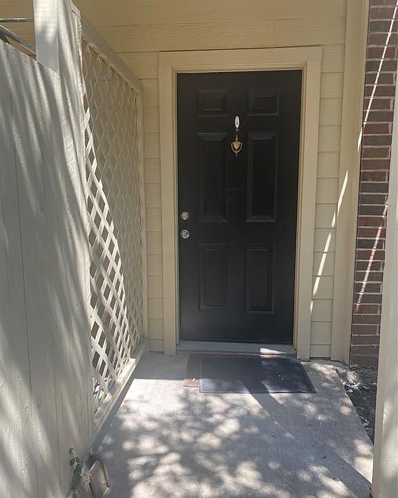 1st image of 2121 El Paseo St APT 1505