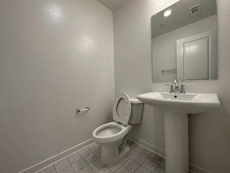 2326 Village Ct — Photo 10