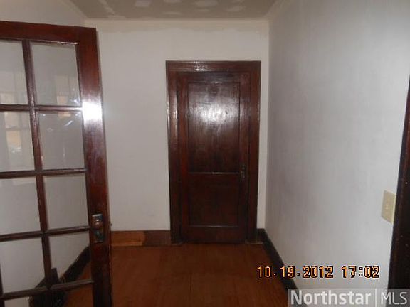 5th image of 1009 8th Ave N