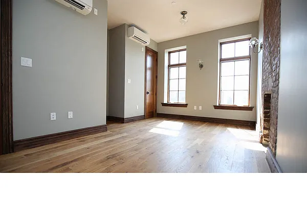 Rented by EXR | media 2