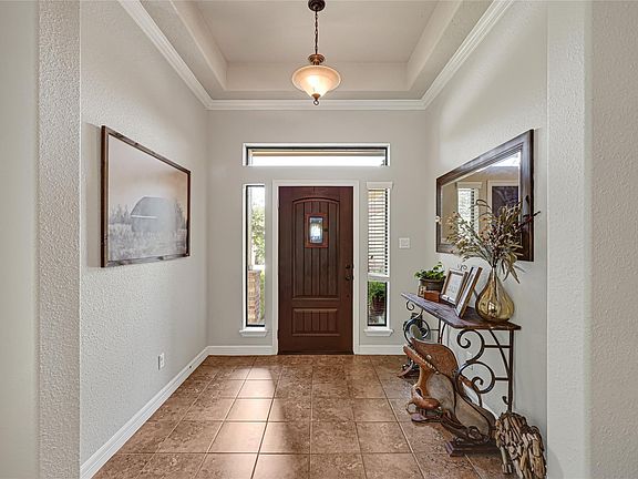 4th image of 25130 Alina Ln