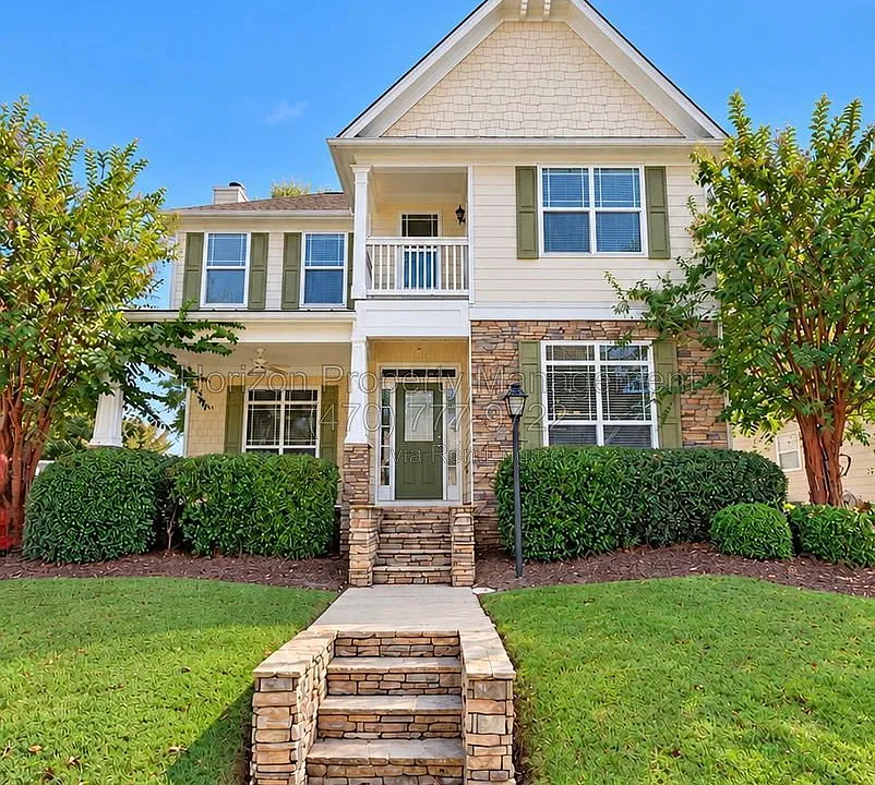 3190 Warbler Way