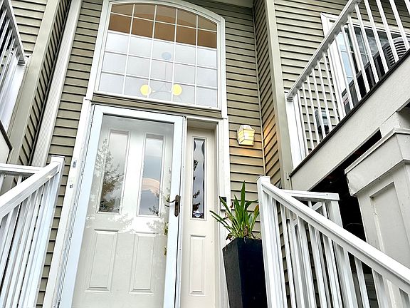 Front entryway