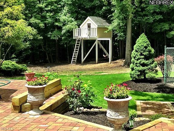 2nd image of 14905 Hillbrook Cir
