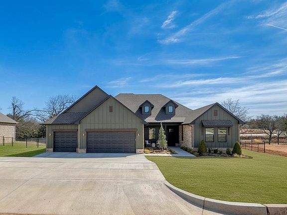 2nd image of 8110 Goldfinch Dr