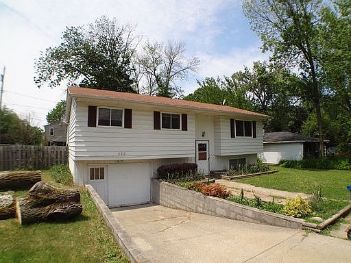 2nd image of 690 Oakwood Ave
