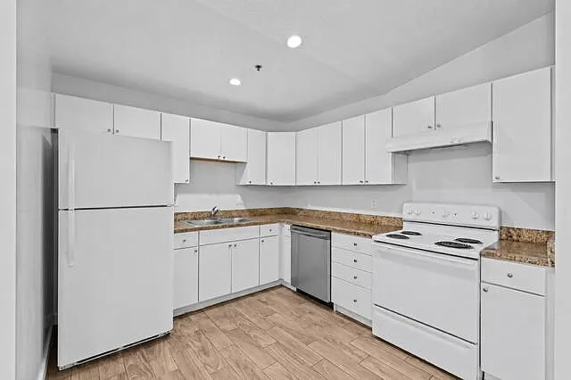 56 W 12th St #C — Photo 5