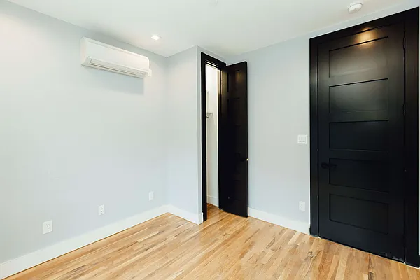 Rented by Nooklyn NYC LLC | media 24