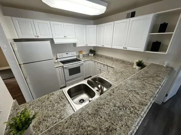 535 Pierce St APT 5211, Albany, CA 94706