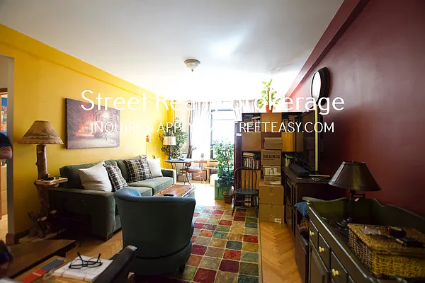 Rented by Street Realty Brokerage LLC | media 9
