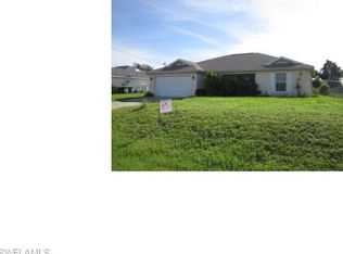 2833 NE 2nd Pl, Cape Coral, FL 33909