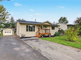 91 Bates St, Fredericton, NB E3A 5B7