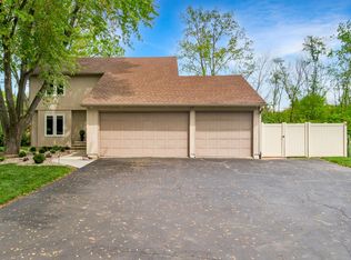 1561 S Addison Ave, Lombard, IL 60148