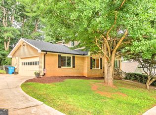 623 Ridgeview Dr SW, Lilburn, GA 30047