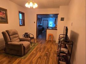 454 Fern St