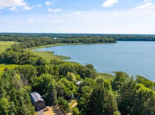 11296 335th St, Lindstrom, MN 55045