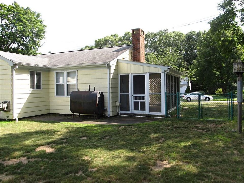 2nd image of 60 Boone St