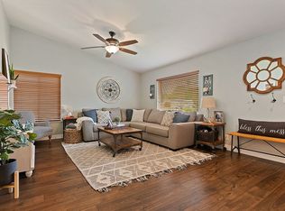 705 N Muirfield Ave, Simi Valley, CA 93065