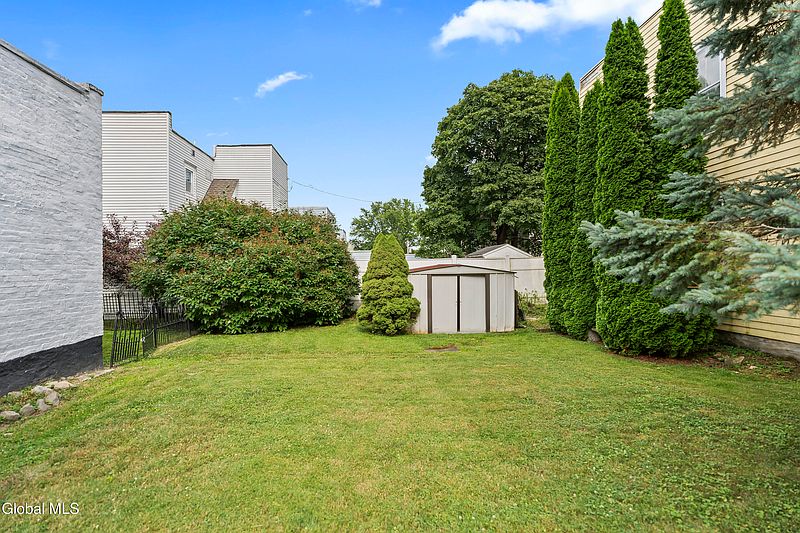 4th image of 70 Younglove Avenue