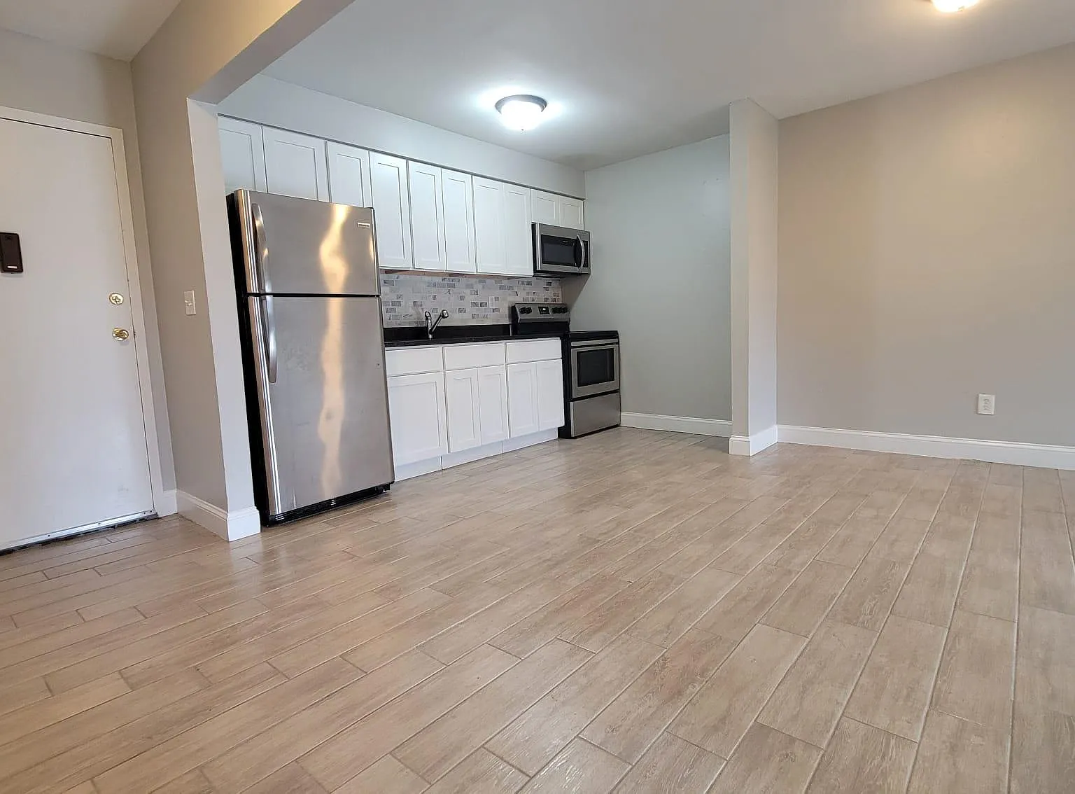 156 Bull Hill Ln — Photo 2