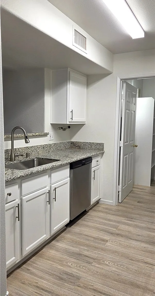 3 bed, 2.0 bath, 1159 sqft, $1,550 — Photo 3