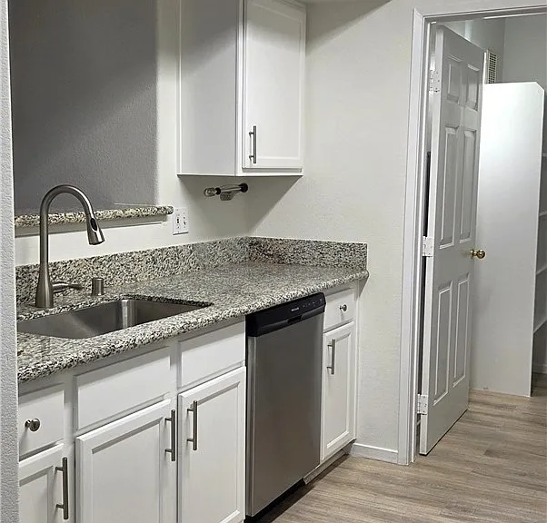 950 Seven Hills Dr #523 — Photo 3