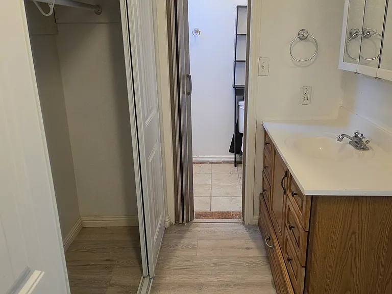 4192 Rewana Way — Photo 2