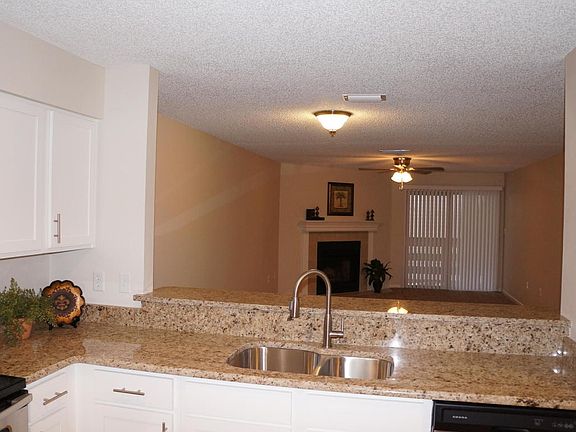 3rd image of 1604 Arcadia Dr Unit 206