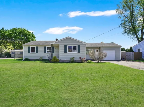35 Sherwood St, Chicopee, MA 01013