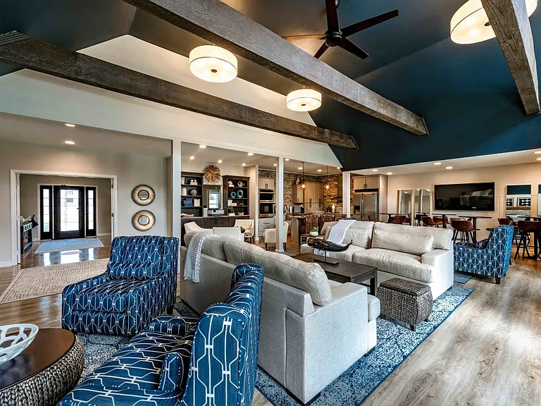 Clubhouse with WiFi