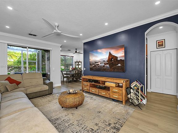 4th image of 1204 Seminole Palms Dr #1204
