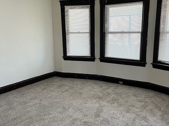 5th image of 2031 W 104th St