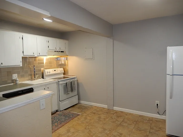 23 Erick Rd #2 — Photo 10