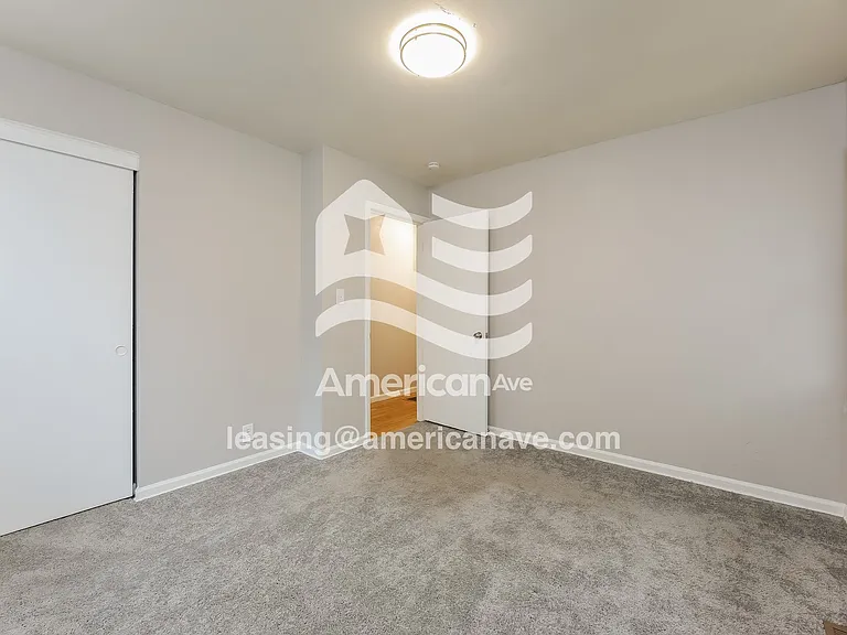1746699_010_main_bedroom_13685643.jpg