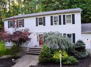 4 Panorama Dr, Sussex, NJ 07461