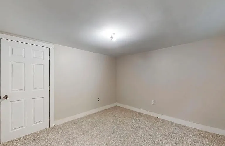 224 Coal St — Photo 3