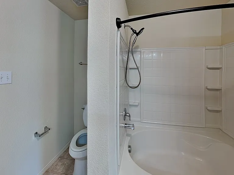 7605 Lake Vista Way — Photo 9