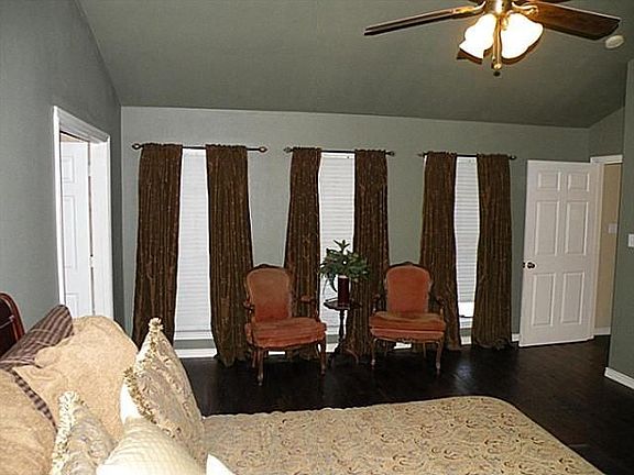 4th image of 112 Sceptre Dr