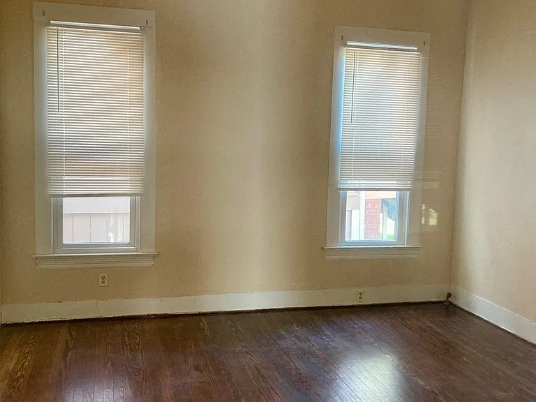 3523 Avenue L #FRONT — Photo 12