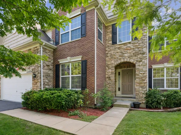 6N578 Roosevelt Ave, St Charles, IL 60174