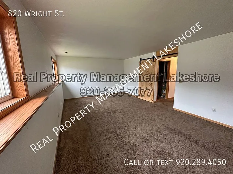 820 Wright St — Photo 14