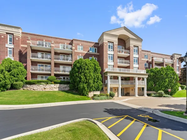 7021 W Touhy Ave APT 405, Niles, IL 60714