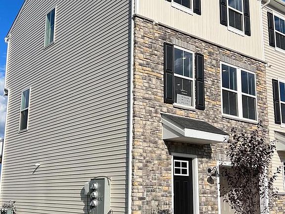 2nd image of 839 Pecan Rd