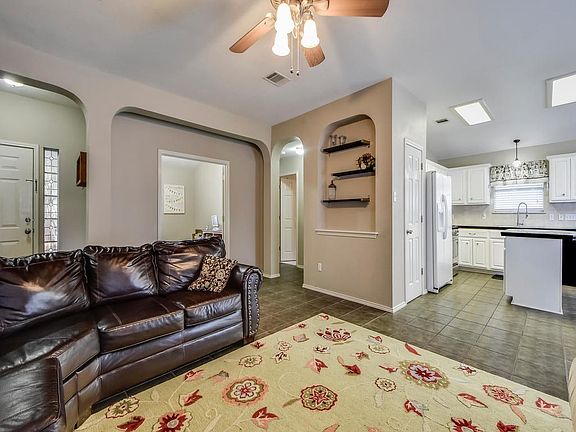 5th image of 17321 Bishopsgate Dr