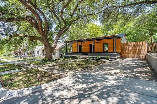 2921 Ryan Ave Photo 1