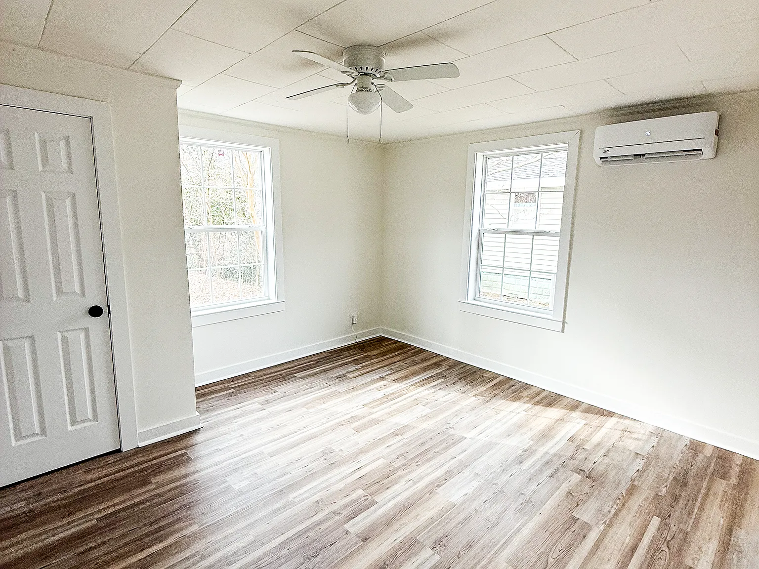 302 Bond St — Photo 3