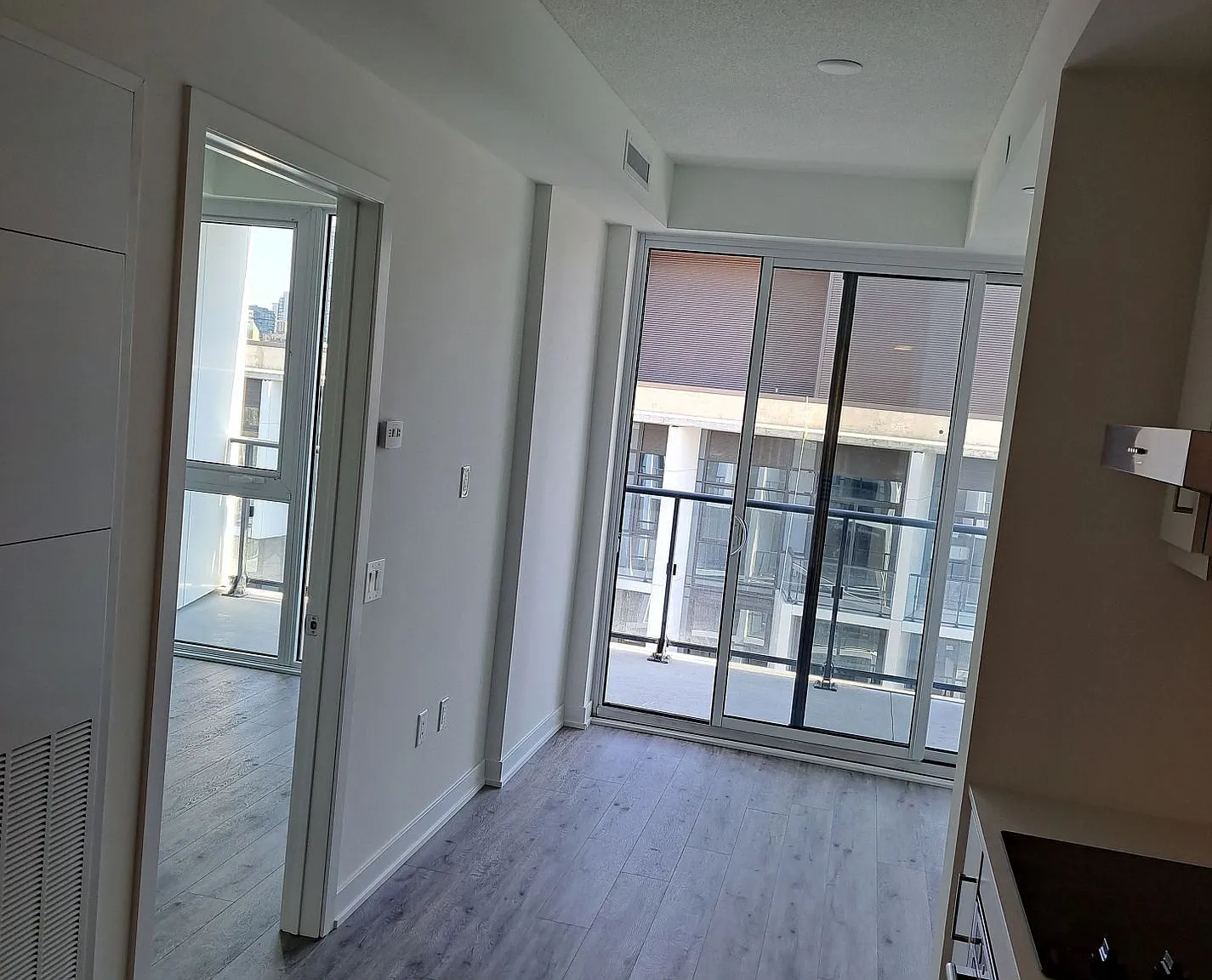 1 bed, $2,100 — Photo 4